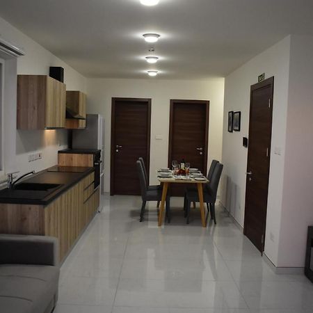Sunset And Seaview Apartment -Brand New 멜리에하 외부 사진