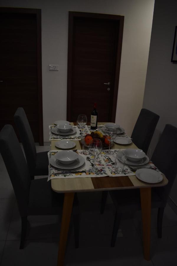 Sunset And Seaview Apartment -Brand New 멜리에하 외부 사진